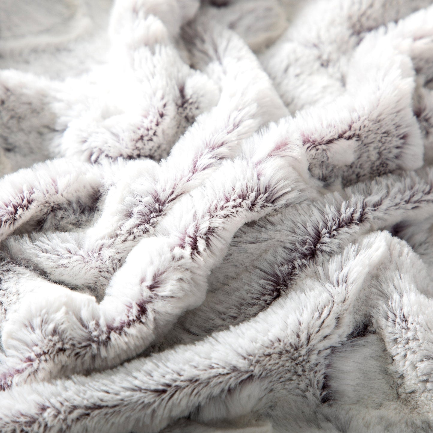 DaDa Bedding Luxury Dreamy Milky White & Purple Sherpa Backside Faux