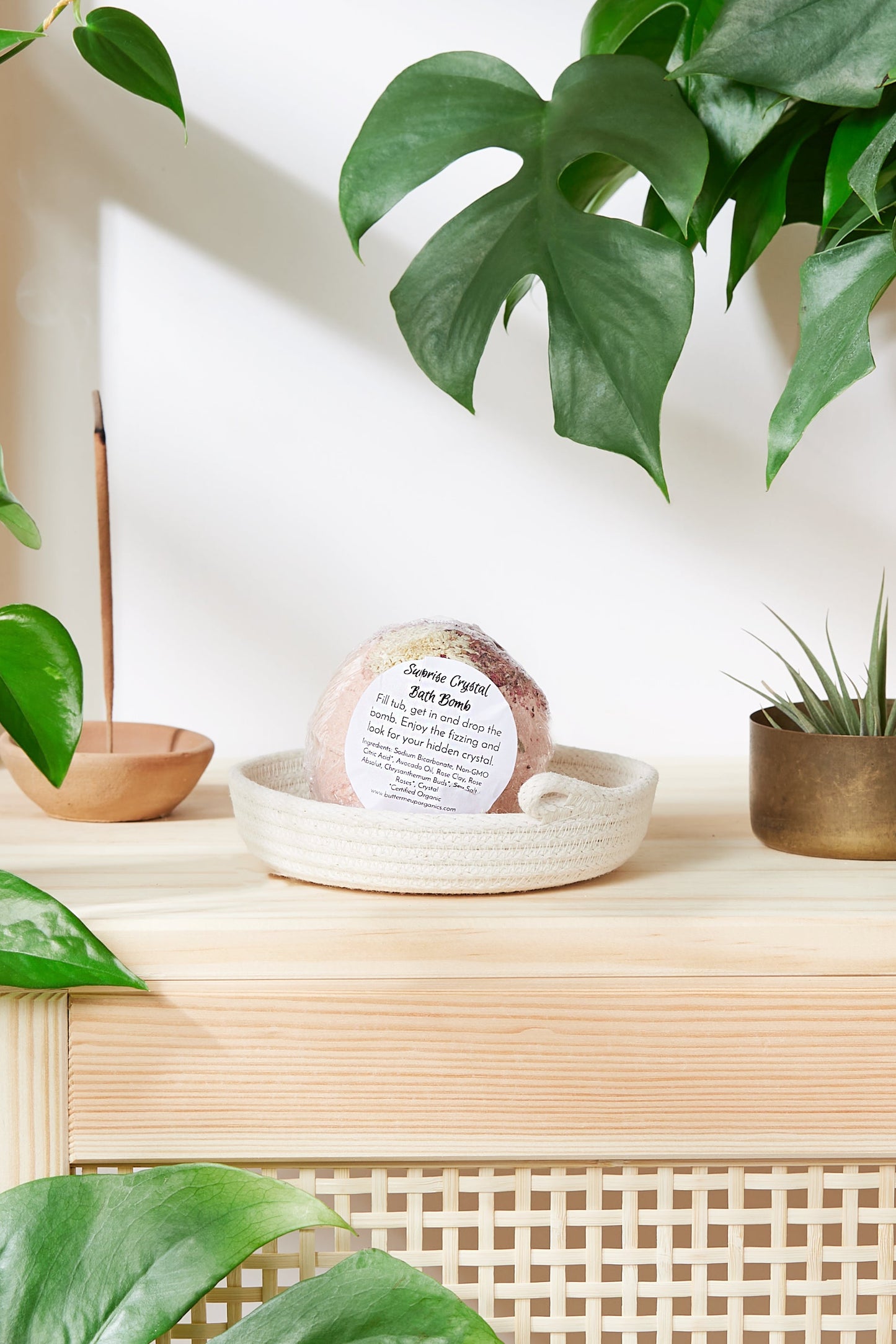 Organic Bath Bomb with Crystal Inside