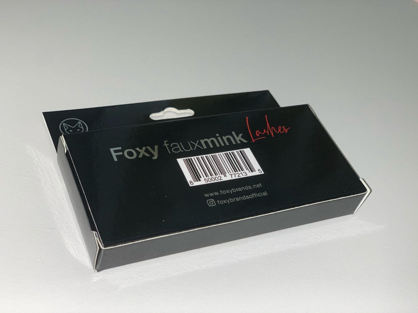 Foxy Fauxmink Eye Lashes Model