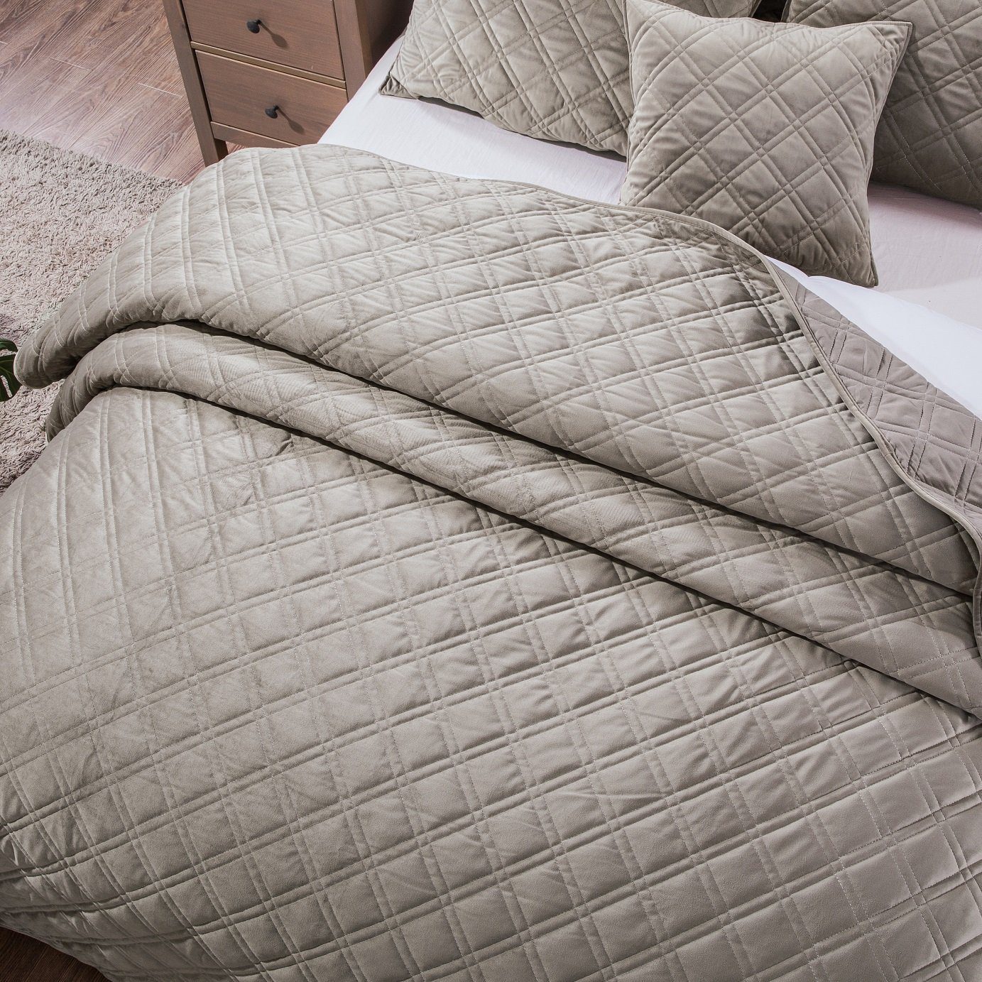 DaDa Bedding Velvety Soft Taupe Grey Velour Coverlet Bedspread Quilt