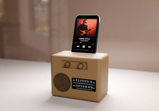 Retro Radio Style Passive Sound Booster – Cell Phone Amplifier | Wood
