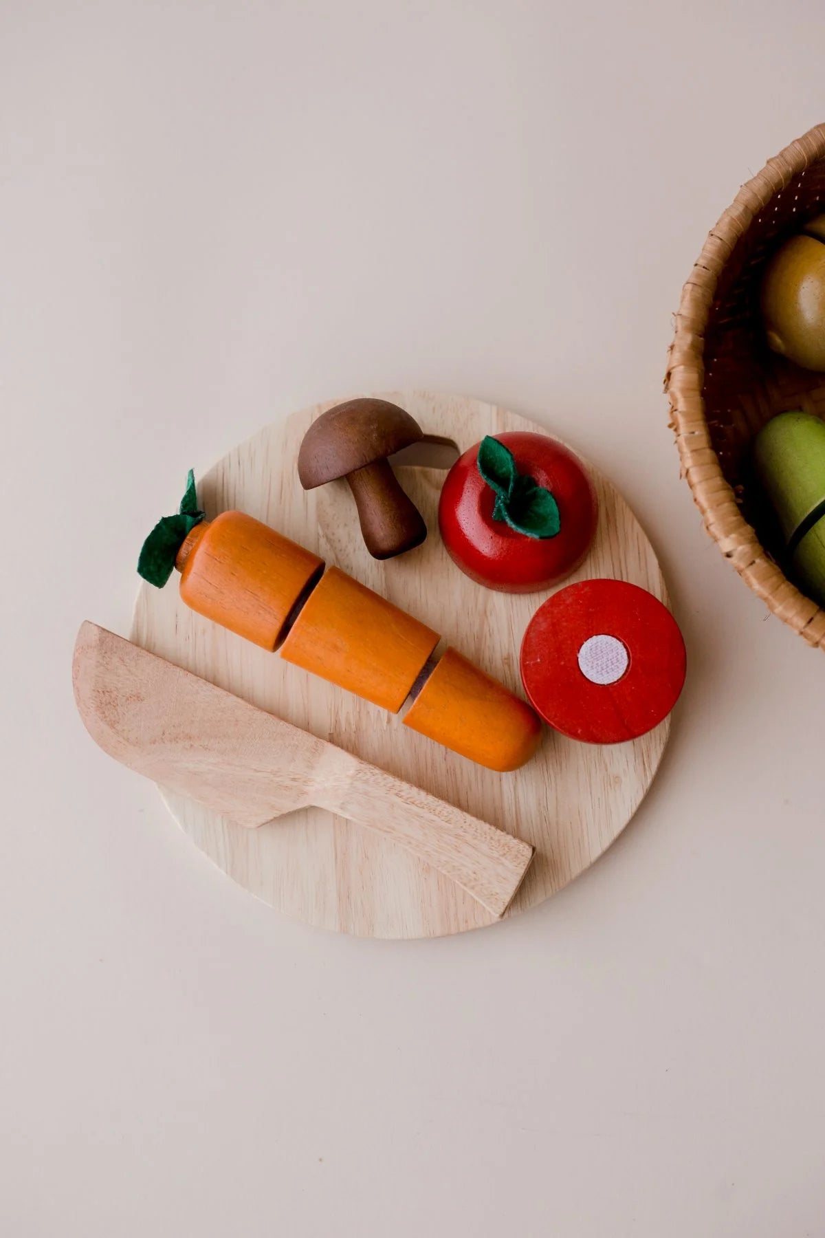 Fruit basket 9 pcs ( with knife